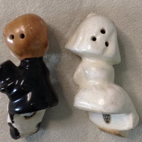 VTG Japan Kissing Bride & Groom S/P Shakers; Cake Toppers, Collectible, Sweet - Picture 5 of 5